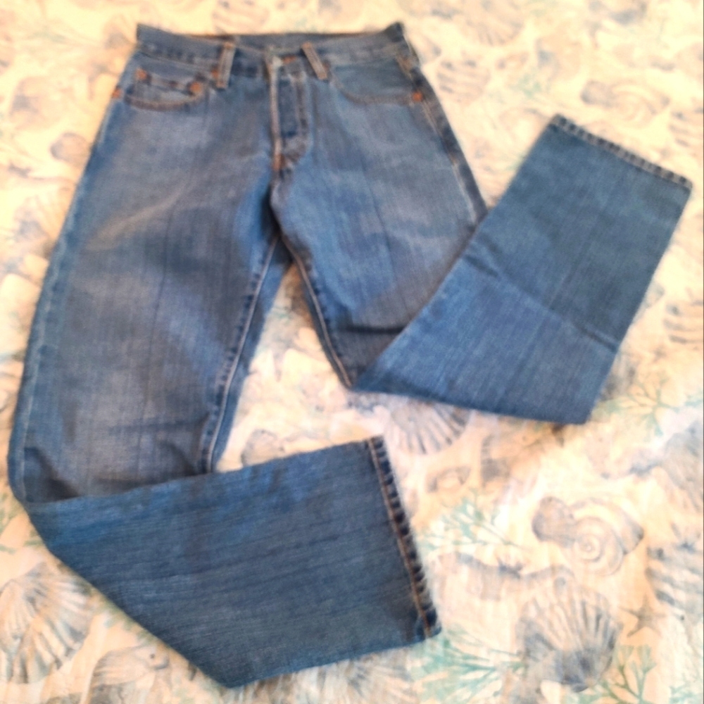 501 levis mid wash boyfriend fit size 27 Jean